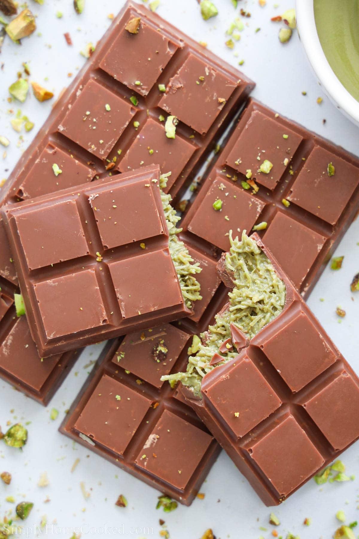طرز تهیه شکلات بار پسته دبی