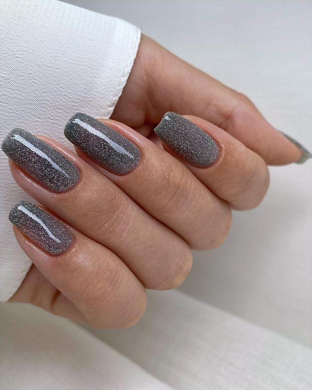 ناخن های زمستانه خاکستری ساده