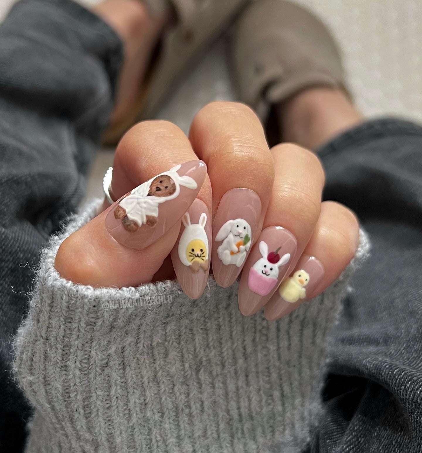 رژه خرگوش های سه بعدی با دوستان عید برای طراحی ناخن عید بهاری