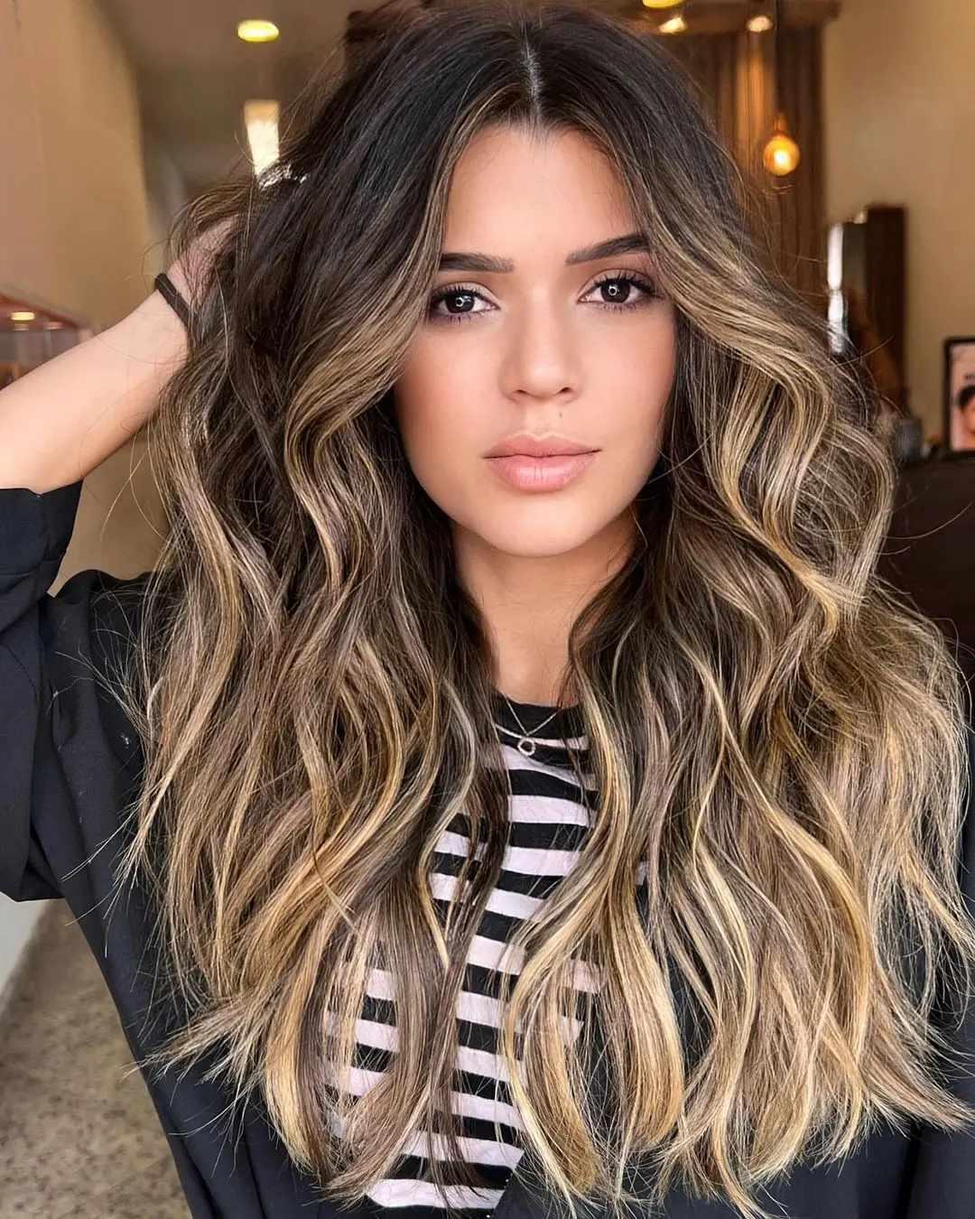 مدل بالیاژ موی تیره با رنگ بلوند شنی