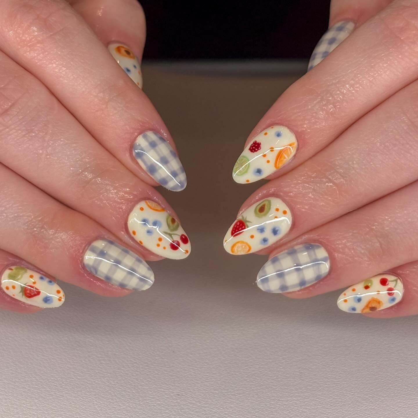 2. Gingham & Fruit Mix (Trendy Simple Nail Ideas) - مدل ناخن ساده و شیک