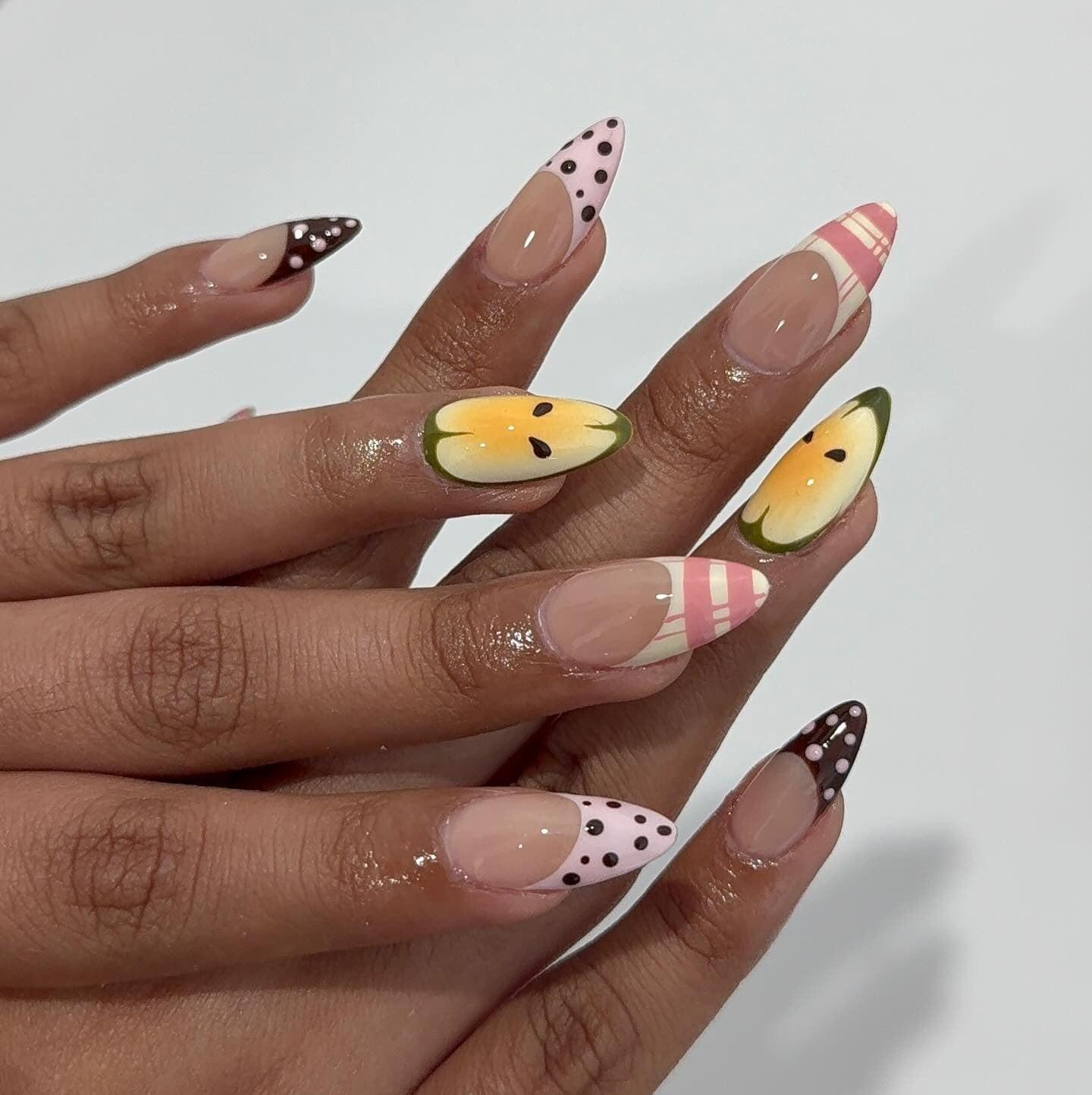 9. Fruity Summer Tips (Trendy Simple Nail Ideas) - مدل ناخن ساده و شیک