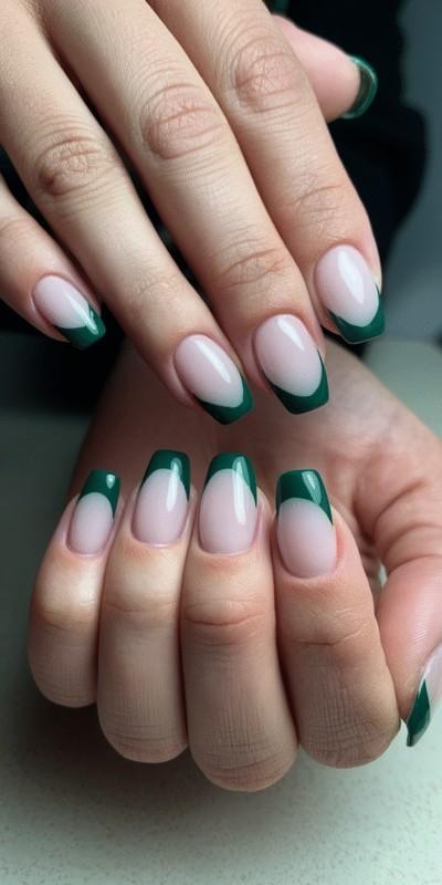 طراحی ناخن پاییزی با نوک های سبز جنگلی
