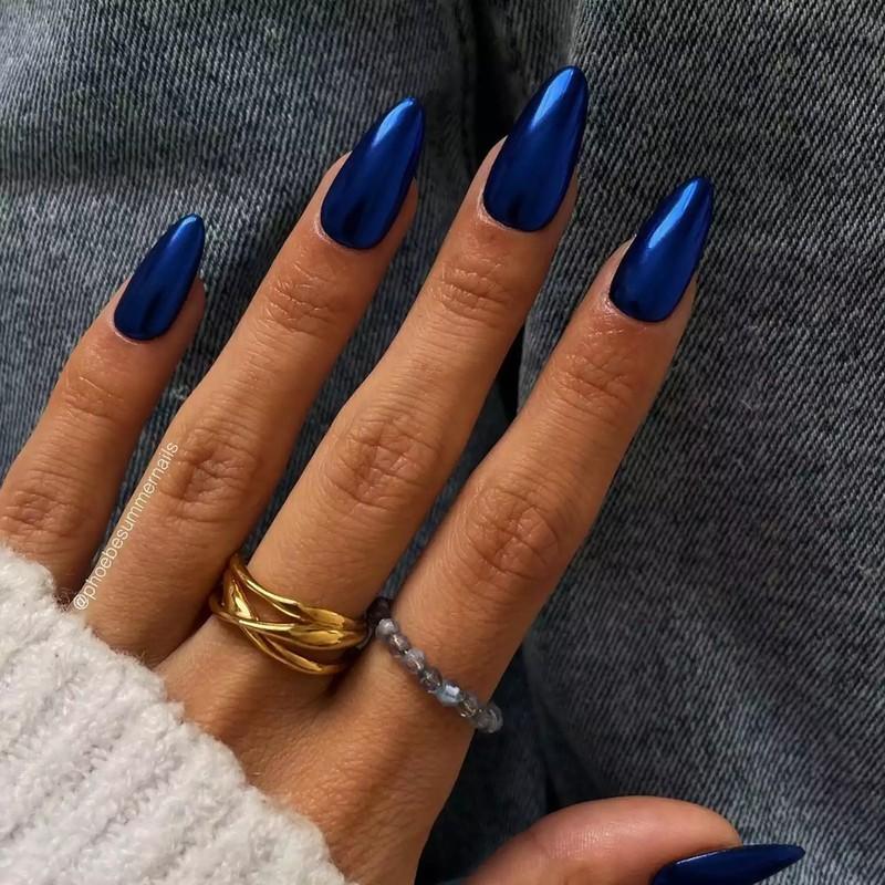 مدل ناخن کریسمس آبی تیره کروم