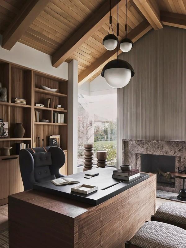 2. Modern Timber Office with Layered Natural Tones and a Black Desk Accent (مدل میز کار مشکی)
