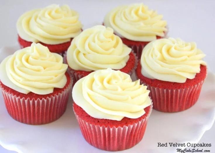 طرز تهیه کیک کریسمس - کاپ کیک مخمل قرمز