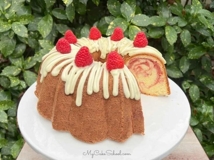 طرز تهیه کیک کریسمس - پاند تمشک و شکلات سفید