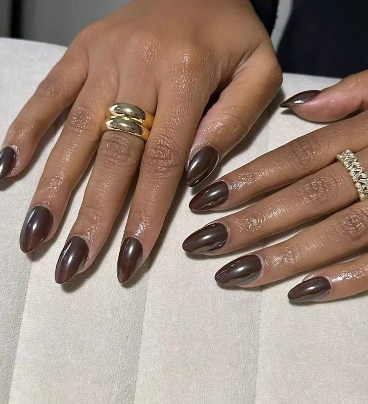 مدل ناخن شکلاتی کروم نیمه شب