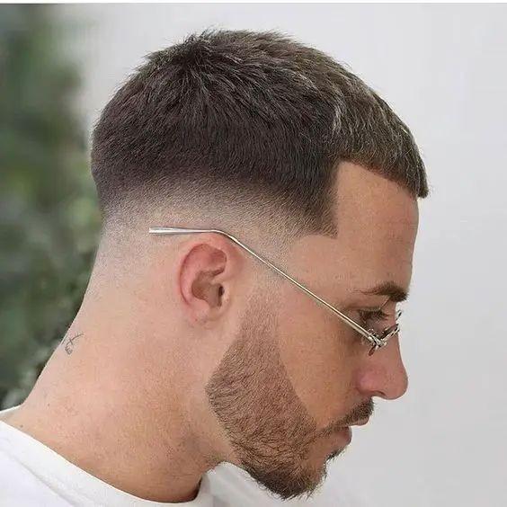 مدل موی فید مردانه متوسط (mid fade)