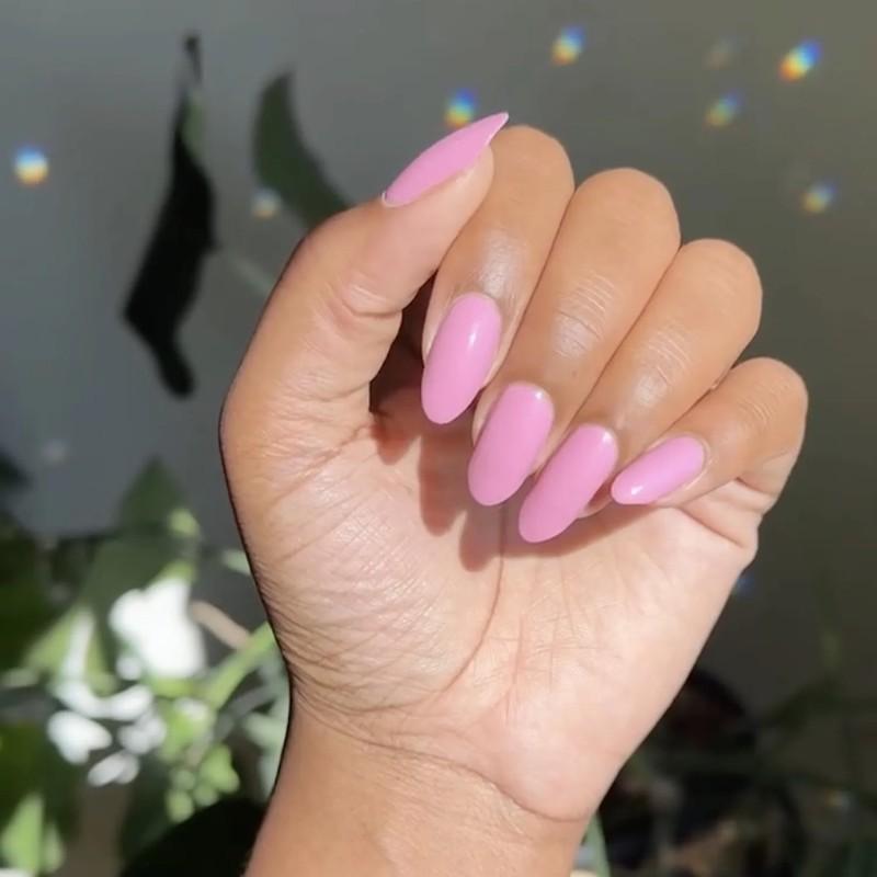 طرح ناخن صورتی تابستانی ساده و کلاسیک تک رنگ باکلاس