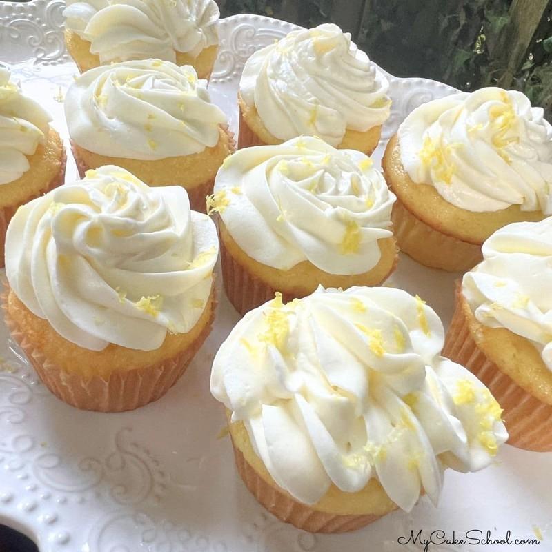 طرز تهیه کاپ کیک لیمویی در دیس