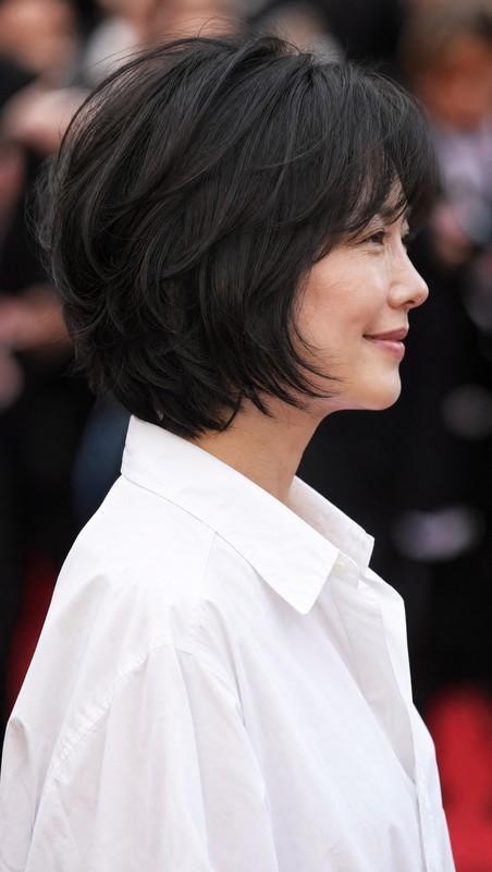 مدل موی لایه ای زنانه - Layered Bob with Soft Black