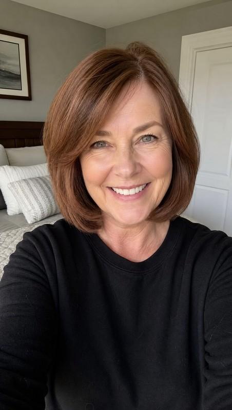 مدل موی کوتاه زنانه Shoulder-Length Bob with Cinnamon Brown