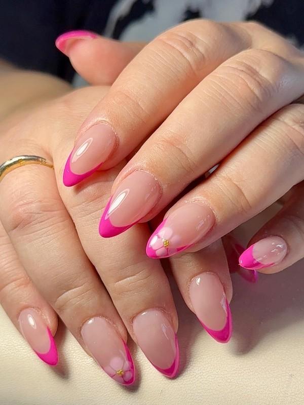 طراحی ناخن فرنچ صورتی