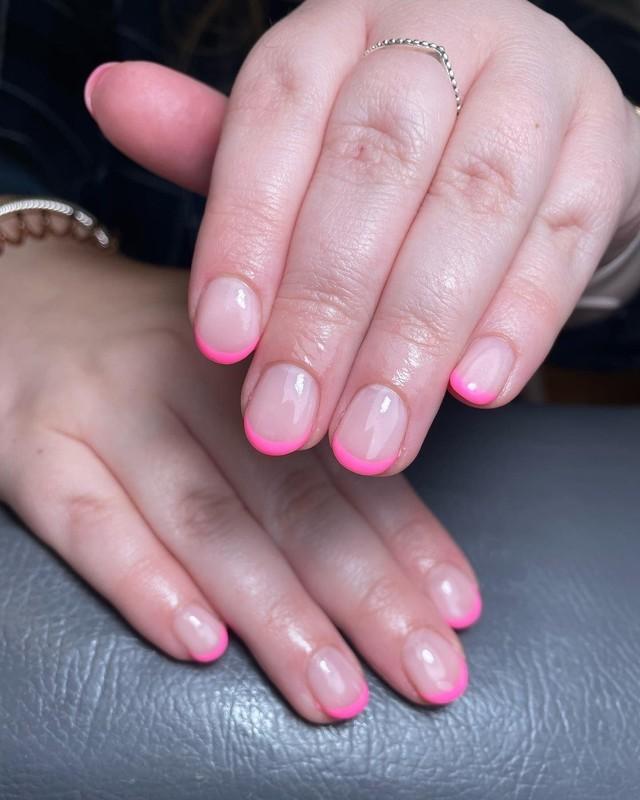 طراحی ناخن فرنچ صورتی