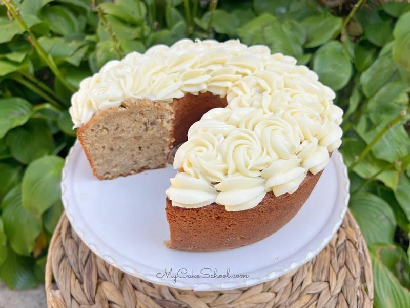 طرز تهیه کیک موز و آناناس روی پایه کیک