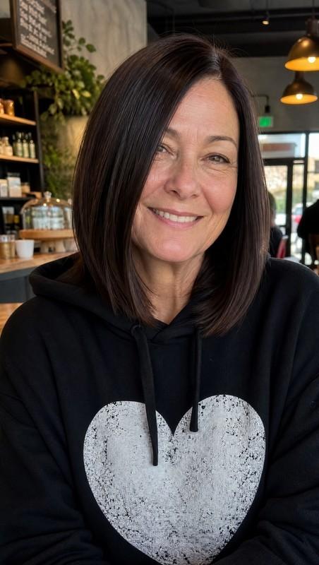 مدل موی باب بلند و صاف با رنگ قهوه ای اسپرسو